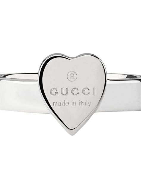 anillo corazon gucci|Anillo Gucci Heart en plata de ley con GG en rojo .